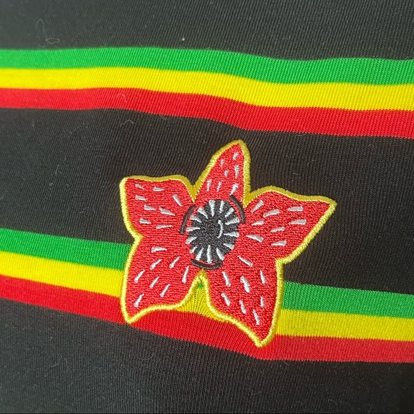 Her Universe Stranger Things Demogorgon Stripe Baby Girls T-Shirt Hot Topic Sz M - Picture 5 of 8